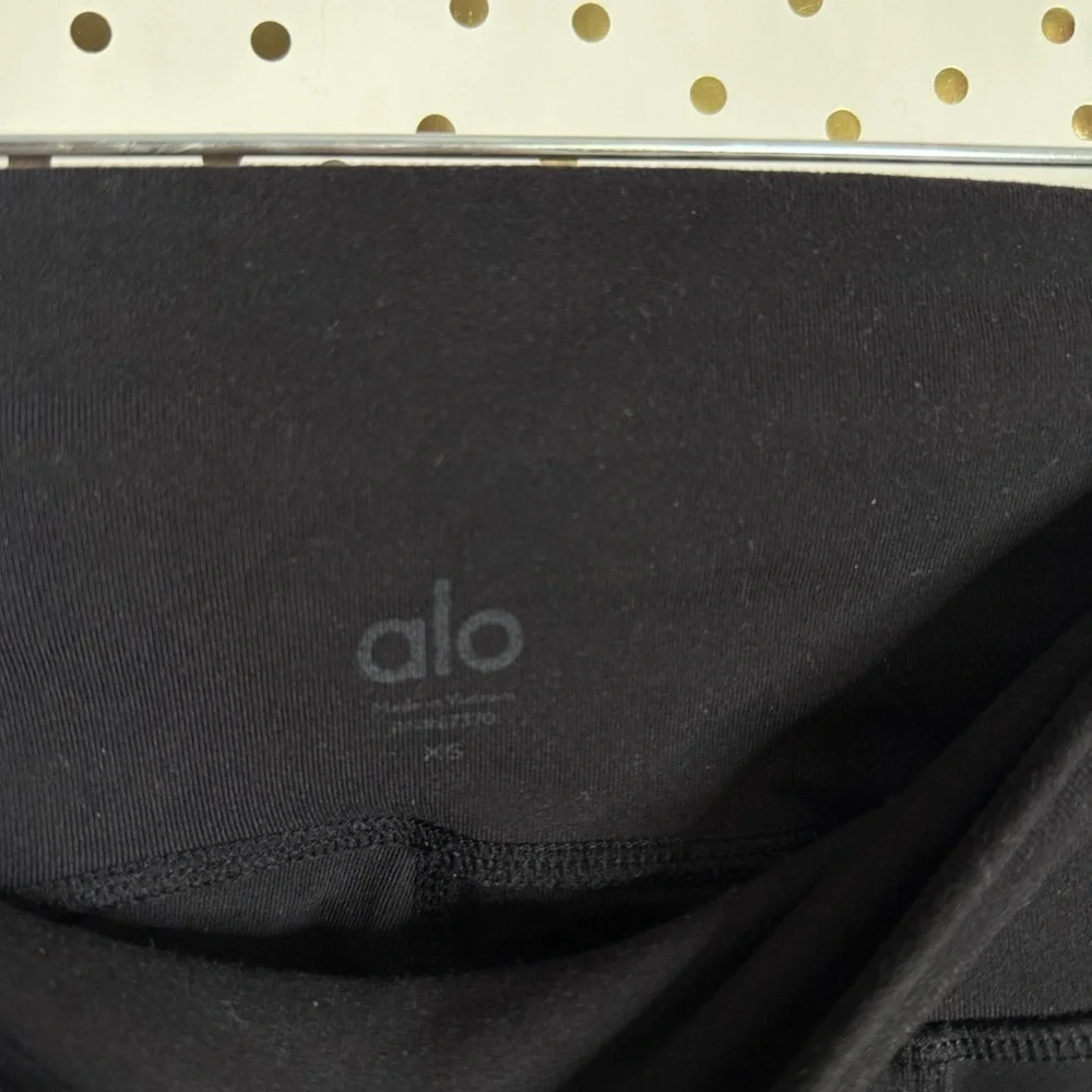 Alo Yoga Women's Black High-Waisted Pants